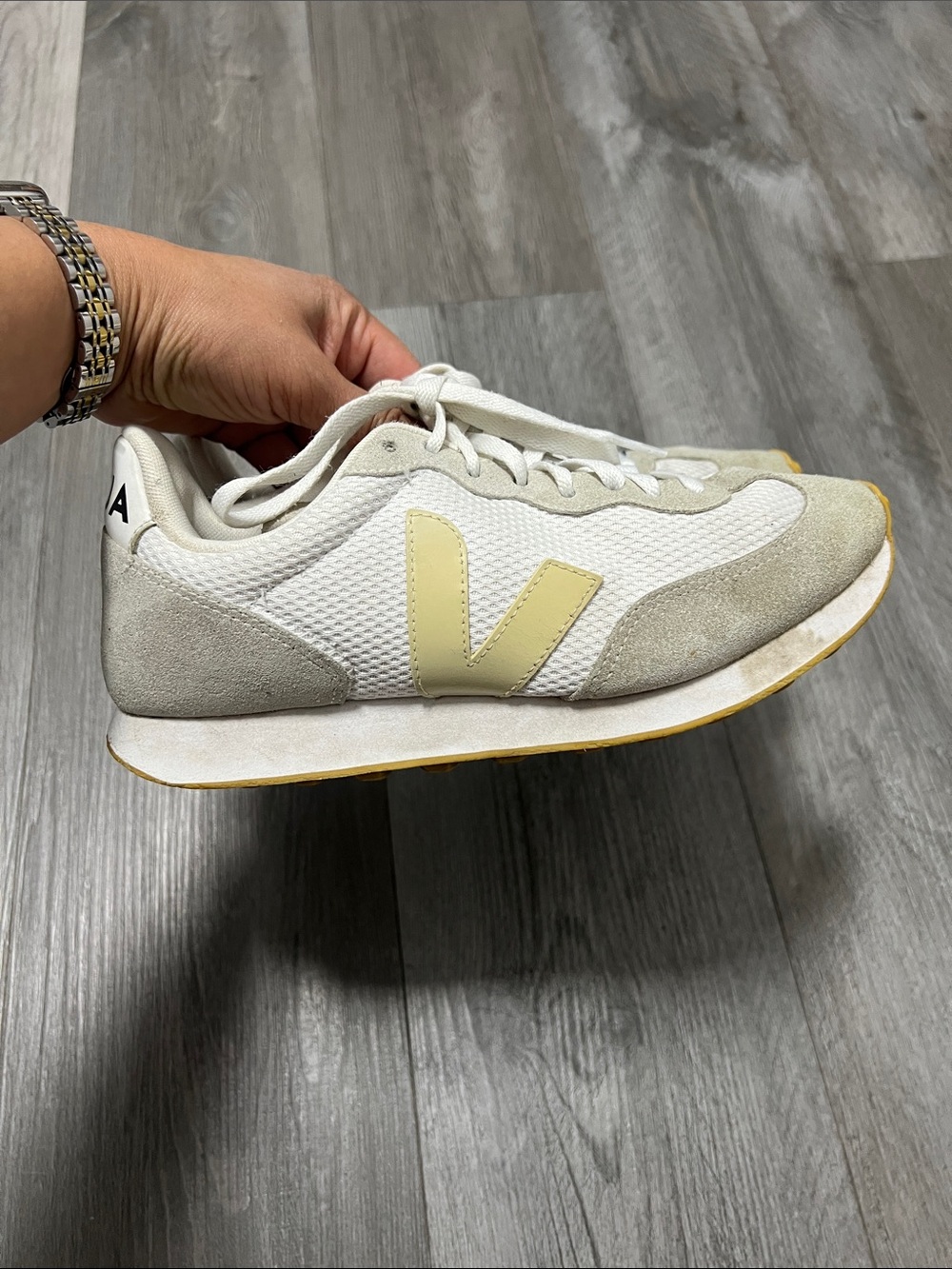 Veja Rio Branco Alveomesh Sneakers/ size 8